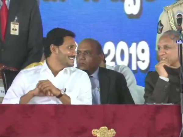 சிறப்பு ஏற்பாடுகள்