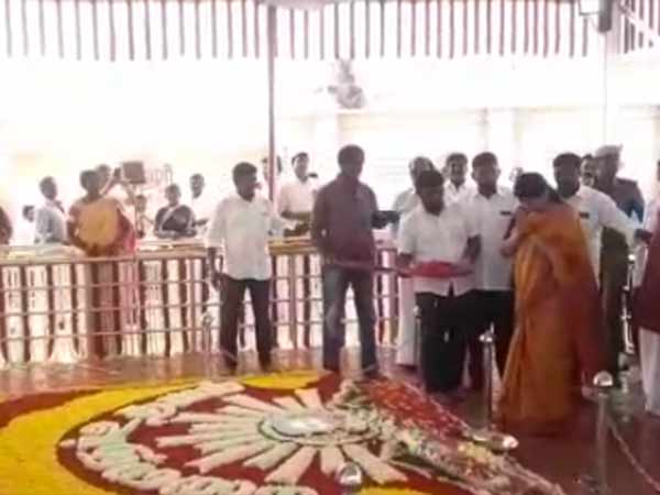 தனிநபராக அஞ்சலி