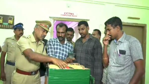 காவல்நிலையத்தில் புகார்
