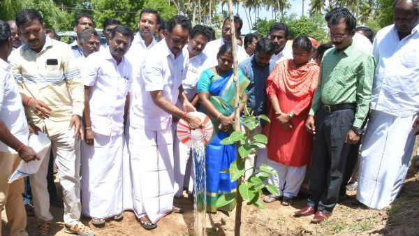 TN Minister launches cleaning of water resources TN Minister launches cleaning of water resources