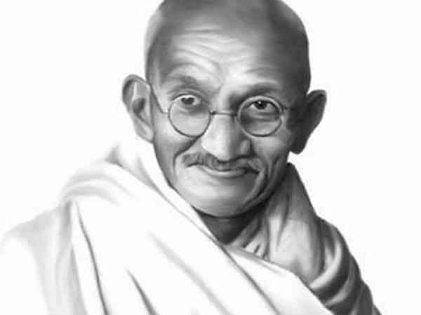 ஐஏஎஸ் அதிகாரி இடமாற்றம்
