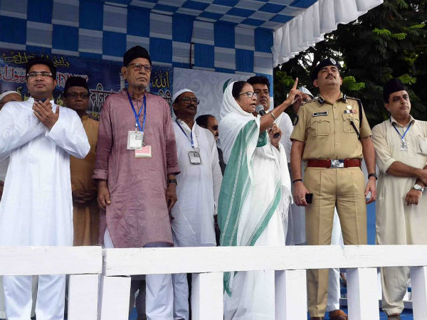 Whoever messes with us will be destroyed: Mamata Banerjee Whoever messes with us will be destroyed: Mamata Banerjee