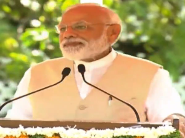 PM Modi addresses Indians in Sri Lanka PM Modi addresses Indians in Sri Lanka