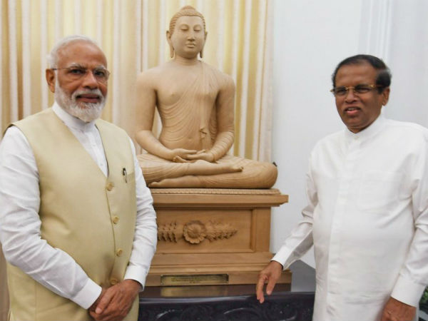 Modi meets TNA delegation in Colombo. Modi meets TNA delegation in Colombo.