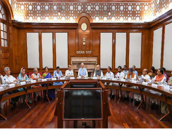 27 இஸ்லாமிய எம்பிக்கள்