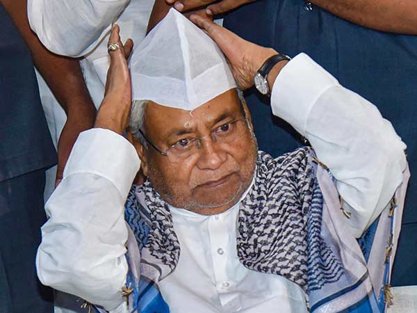Nitish Kumar slams Giriraj Singh for Iftar comments Nitish Kumar slams Giriraj Singh for Iftar comments