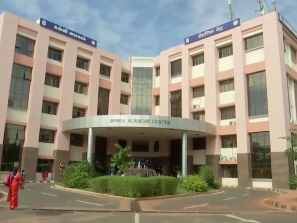 Online examination for medical courses in jipmer started with 1.84 lakh students Online examination for medical courses in jipmer started with 1.84 lakh students