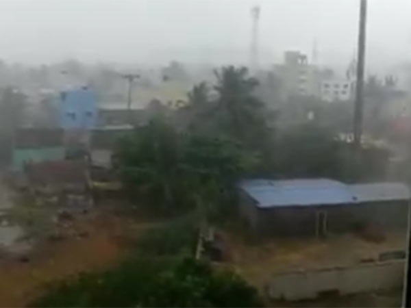 Moderate rains in Chennai suburbs Area Moderate rains in Chennai suburbs Area