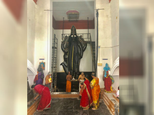 சனிபகவானை சரணடையுங்கள்