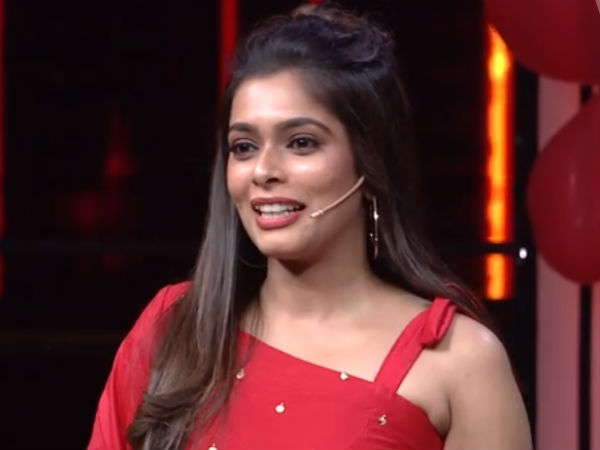 கீர்த்தி அமைதியாக