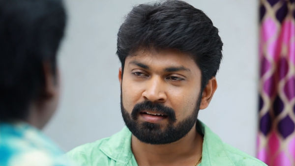 பாரில் ஒரு நாள்