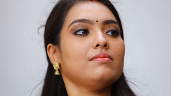 மச்சம் அக்காக்களிடம்