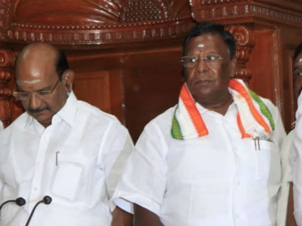 ராஜினாமா கடிதம் அளித்தார்