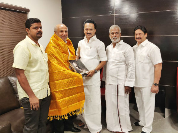 SL MP Rauff Hakeem meets MK Stalin SL MP Rauff Hakeem meets MK Stalin