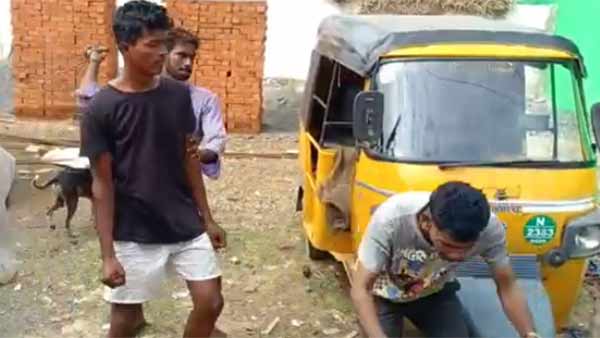 மர்ம நபர்கள்