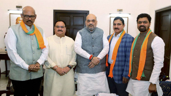 BJP welcomes so called Andhra Mallyas BJP welcomes so called Andhra Mallyas