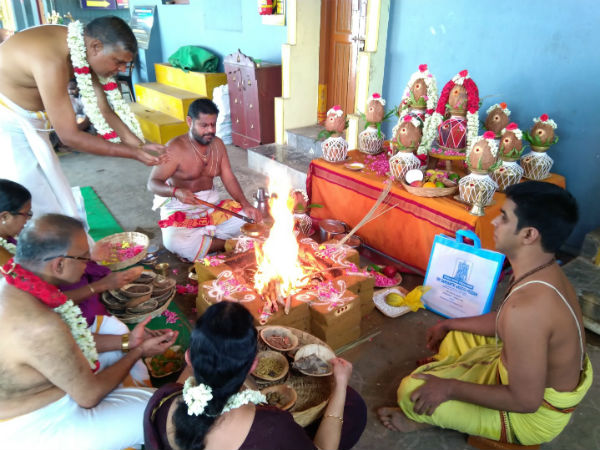 தன்வந்திரிக்கு திருமஞ்சனம்