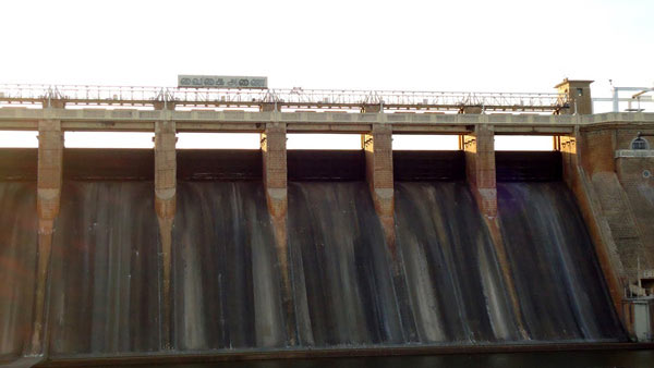 Risk of drinking water shortage in Madurai city.. Vaigai dam water level in low Risk of drinking water shortage in Madurai city.. Vaigai dam water level in low