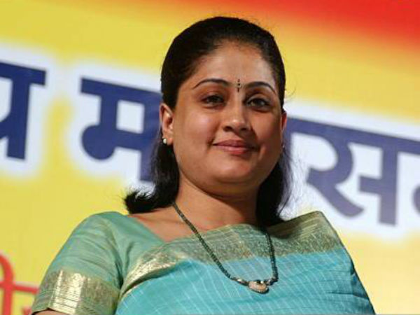 தூக்கில் போடணும்