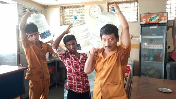 உணவங்களை நம்பியே