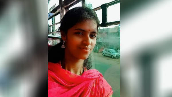 ஆபாசமாக சித்தரித்த புகைப்படம்