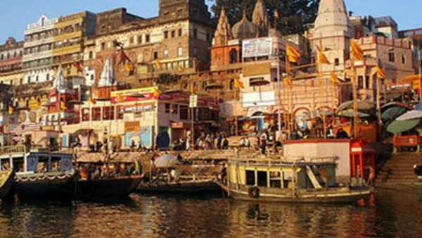 Pride Month : two cousin sisters tie the knot in a Shiva temple Varanasi Pride Month : two cousin sisters tie the knot in a Shiva temple Varanasi
