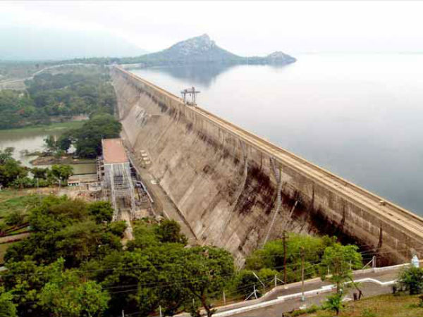 வெறிச்சோடியது