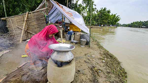 6 people have lost their lives in Assam Floods, 21 dist affected 6 people have lost their lives in Assam Floods, 21 dist affected
