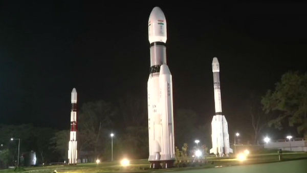 Suddenly discontinued Chandrayaan 2 .. ISRO scientists will definitely achieve .. peoples opinion Suddenly discontinued Chandrayaan 2 .. ISRO scientists will definitely achieve .. peoples opinion