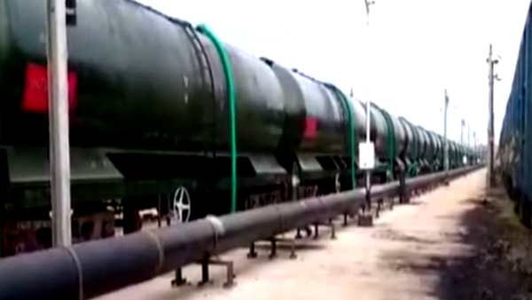 Drinking water coming to Chennai by trains from jolarpettai Drinking water coming to Chennai by trains from jolarpettai