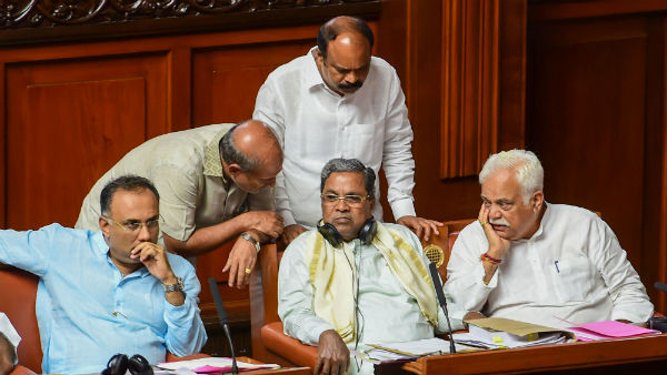 Congress will hold a meeting ahead of trust motion in Karnataka assembly Congress will hold a meeting ahead of trust motion in Karnataka assembly