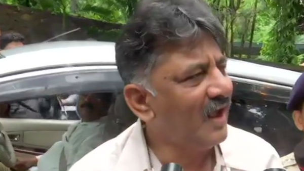 DK Shivakumar,outside Renaissance Mumbai Convention Centre Hotel, Ive booked a room here DK Shivakumar,outside Renaissance Mumbai Convention Centre Hotel, Ive booked a room here