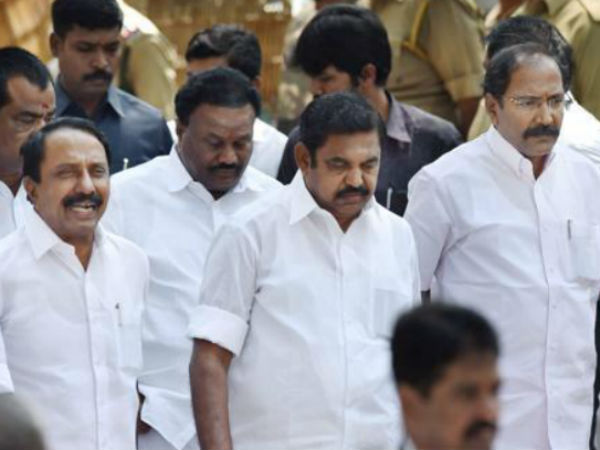 திமுக தலைகளும் தாவல்?