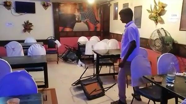 7 drunken people attacked the Bar Cashier in Thiruvallur 7 drunken people attacked the Bar Cashier in Thiruvallur