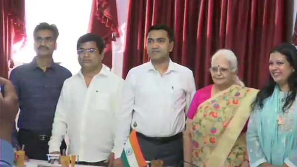 Goa: Ministerial post to be given to the Congress MLAs Goa: Ministerial post to be given to the Congress MLAs