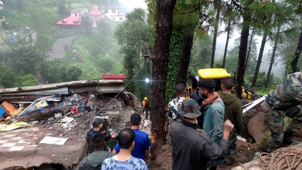 Building collapse in Himachal Pradesh, 7 dead including 6 soldiers Building collapse in Himachal Pradesh, 7 dead including 6 soldiers