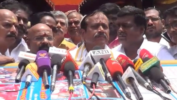 தீவிரவாதிகள்