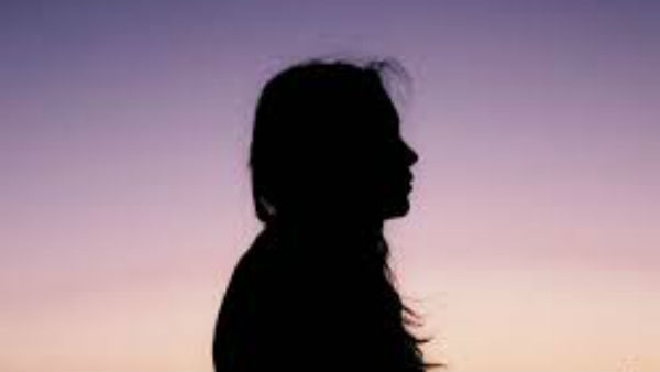 Young widow commits suicide due to sex torture near Karur Young widow commits suicide due to sex torture near Karur
