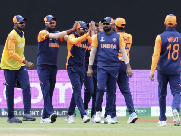 லண்டனில் கிரிக்கெட் போட்டி