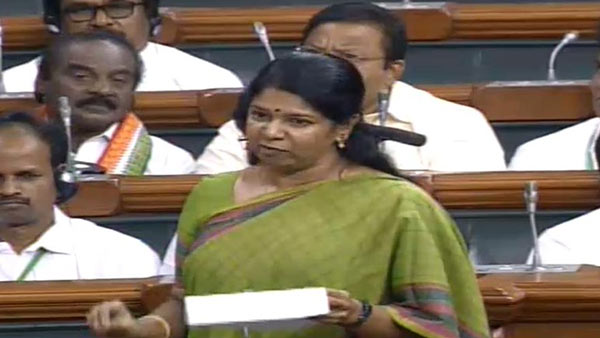 Kanimozhi condemns Centres programms in Hindi Kanimozhi condemns Centres programms in Hindi