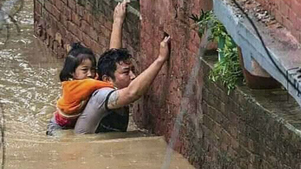 43 people killed in flood and landslides in Nepal 43 people killed in flood and landslides in Nepal