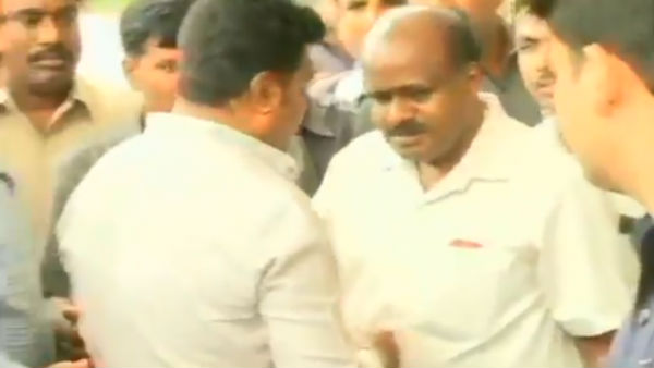 Karnataka CM HD Kumaraswamy declines to comment Karnataka CM HD Kumaraswamy declines to comment