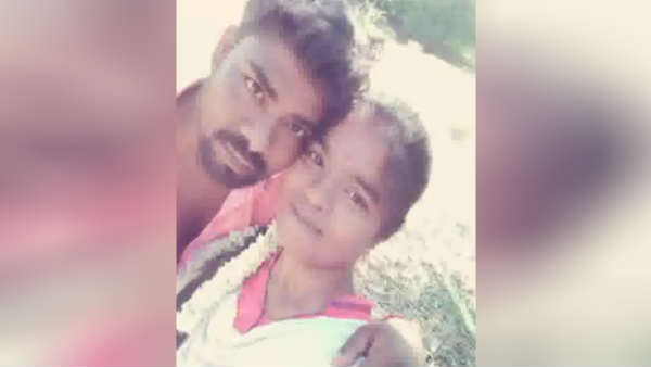 லிவிங் டூ கெதர்