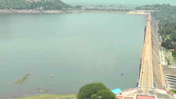 Heavy rainfall in Karnataka; Water level of Mettur Dam rises Heavy rainfall in Karnataka; Water level of Mettur Dam rises