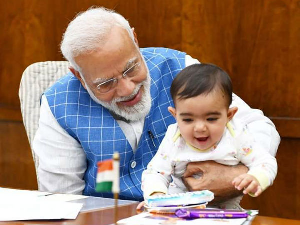 PM Modi posted two photos with a special friend PM Modi posted two photos with a special friend