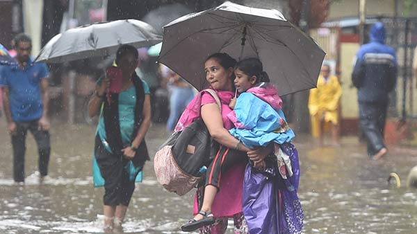 Mumbai Rains: IMD issues red alert Mumbai Rains: IMD issues red alert