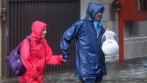 Heavy Rain in Mumbai.. Warning by Weather Center.. Peoples Panic Heavy Rain in Mumbai.. Warning by Weather Center.. Peoples Panic