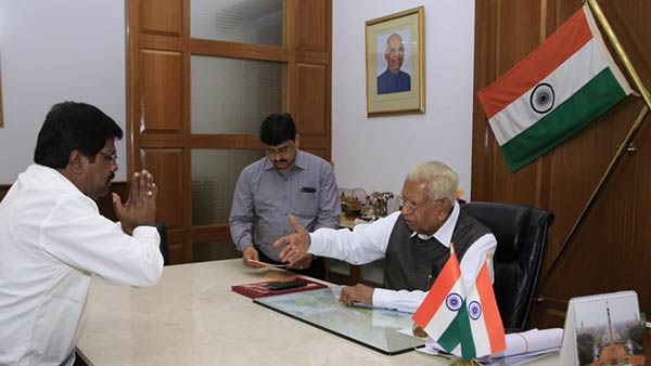 Karnataka political crisis deepens as minister Nagesh resigned Karnataka political crisis deepens as minister Nagesh resigned