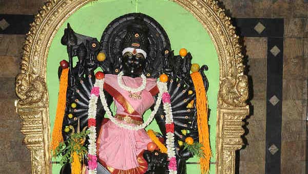 முன்னோர்களுக்கு மரியாதை