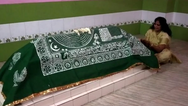 தெருவில் நடந்தார்